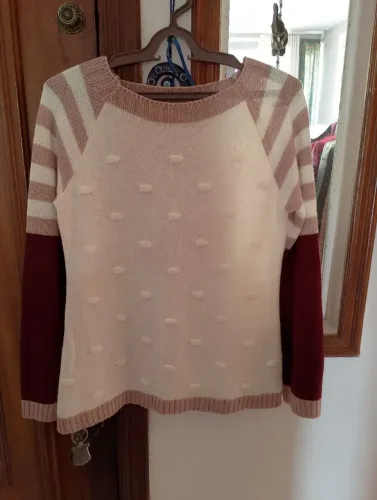 Suéter Feminino Detalhado