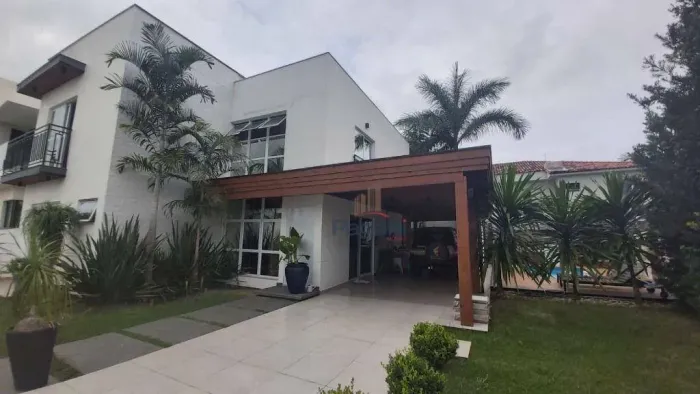 Casa a venda em Condomínio fechado em Canasvieiras/Florianópolis