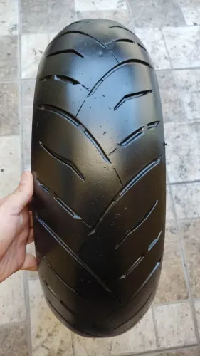 Pneu usado Maxxis Supermaxx STg 180/55-17