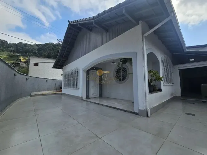 Casa para Venda em Teresópolis, Meudon, 3 dormitórios, 2 suítes, 3 banheiros, 3 vagas