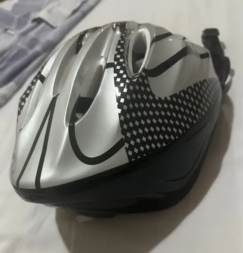 Capacete Ciclismo - Cinza e Preto Novo