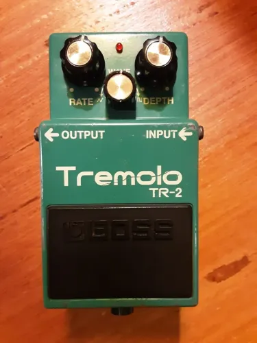 Pedal Boss Tremolo