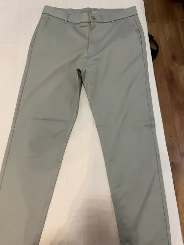Calça linho Sallo nunca usada