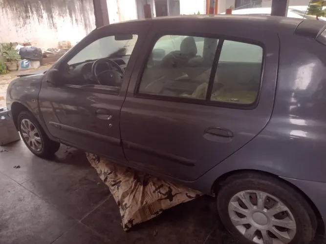 Renault Clio Auth. /air Hi-flex 1.6 16V 5P 2008