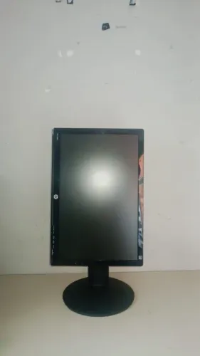 monitor 19 polegadas saídas VGA e DVI . 