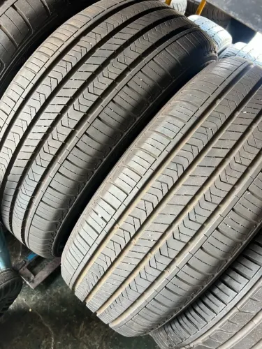 Pneu 235/55/19 Hankook 95 % Vida Util.