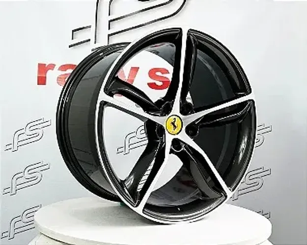 Jogo de Roda Ferrari 458/488 Grafite Brilhante Diamantado 5x114 - 20x8,5 e 20x11 Offset 30