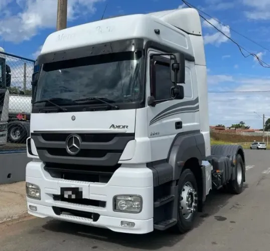 Axor 2041 2015 4x2 Teto Alto particular