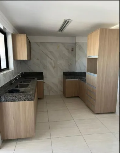 APARTAMENTO NO RES. PETRA 195M²