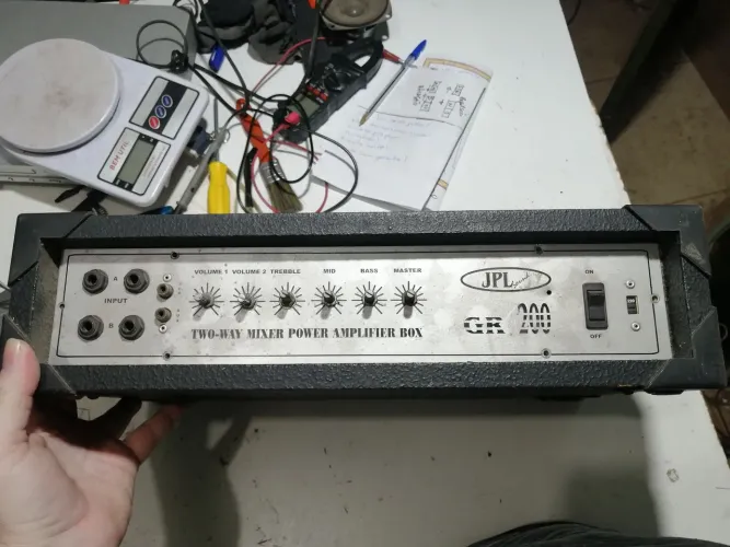 Gabinete vazio pra montar amplificador, potência etc!