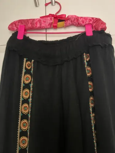 Calça farm com elástico 