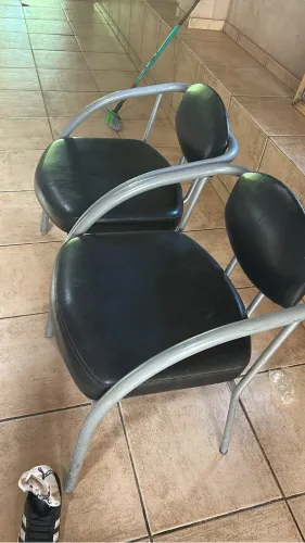 Cadeiras bacana, confortáveis e baratinhas
