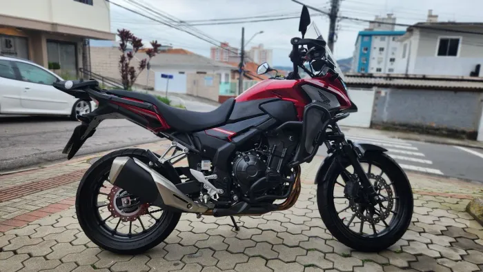 Honda CB 500X Vermelha - Impecável e Equipada para Viagem!
