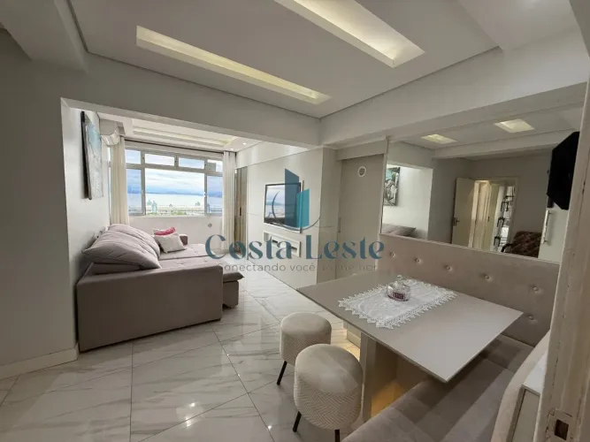 Excelente apartamento de 3 dormitórios com vista mar no Centro