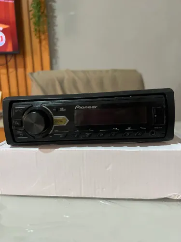 Som automotivo Pionner MP3 Player AM/FM USB - Auxiliar  MVH-98UB