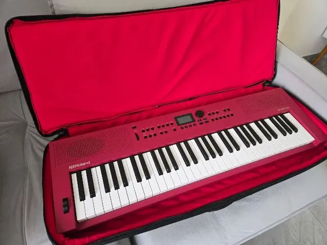 Teclado/arranjador Roland GO:KEYS 3 [seminovo] + bag