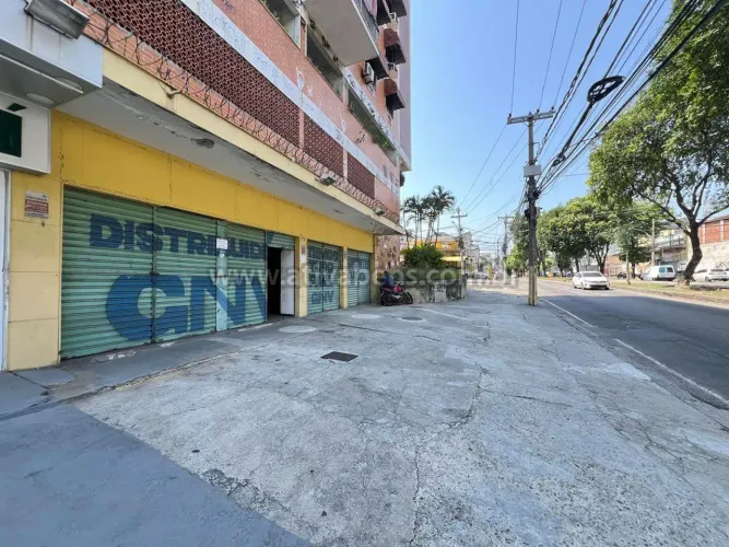 Lojão 200 m2 Avenida Meriti com grande recuo Vila da Penha/Cordovil