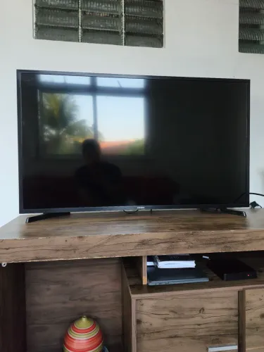 Samsung 43" T5300 Smart TV - Para Retirada de Peças - Display Queimado - Controle Original