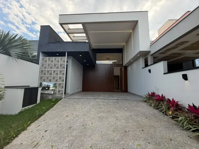 CASA DE ALTO PADRÃO RESERVAD OS YPÊS TATUÍ SP