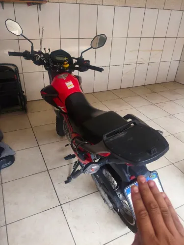 Nk novinha , único dono , toda revisada na concessionária, vendo ou troco