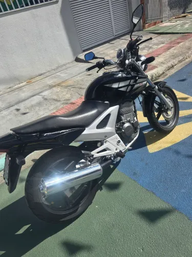 Vende-se Twistter Carburada ou troco por Scooter.
