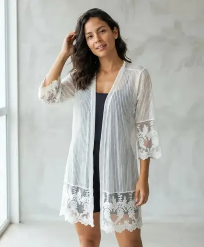 Kimono Saida De Praia Tule Bordado. Tamanho 44 