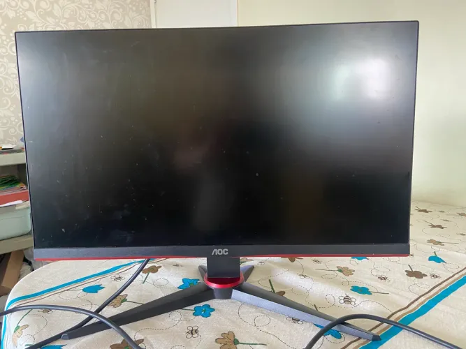 Monitor AOC com display quebrado