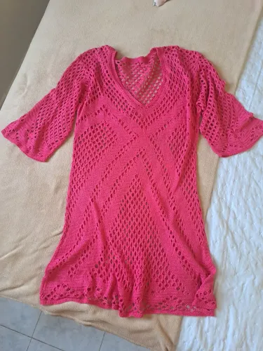 Vestido de praia em tricô 
