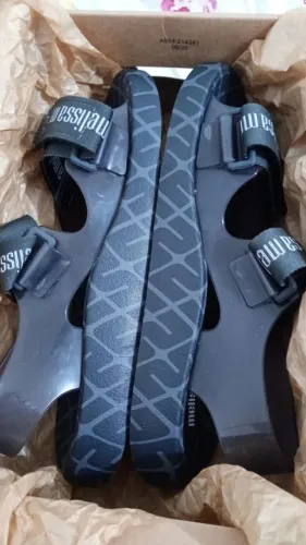Vendo sandália Melissa original nunca usada n37 por $99reais