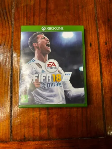 Jogo Mídia Física Xbox One - FIFA 18