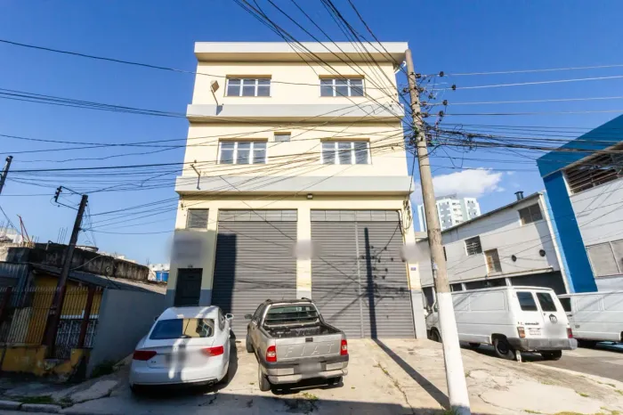 Prédio comercial na Rua Manoel da Costa, 13 - Loja 450 m²