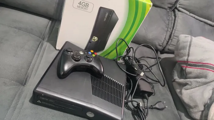 Xbox 360 slim desbloqueado l.t 3.0 e com explot