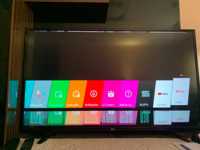 TV LG 49 Smart Full HD - Com Defeito - Leia a Descrição