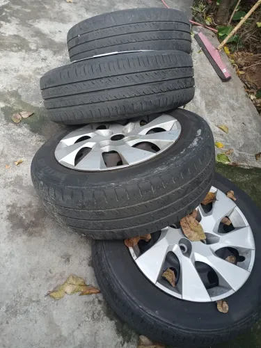 RODAS FERRO PNEUS BONS ARO 15 4X100