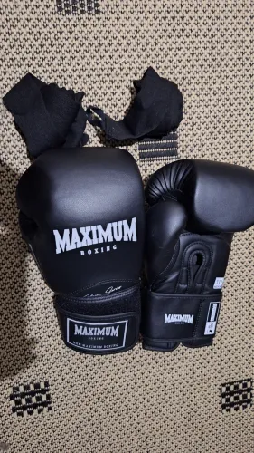 Luva de Muay Thai com bandagem