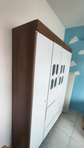 Guarda roupa + cômoda