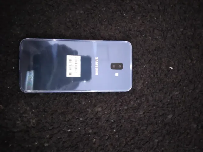 Samsung j6 em boas condições 