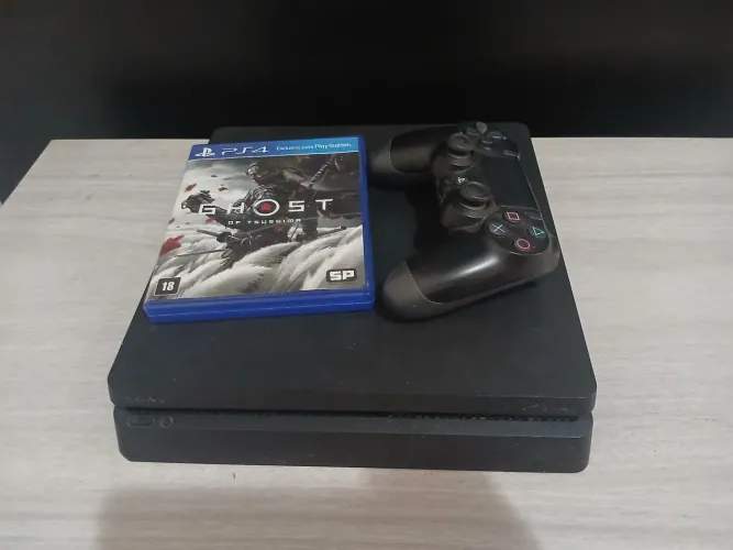 Ps4 slim 1T + um jogo + um controle