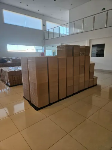Bandejas plásticas para refeicões Semaza