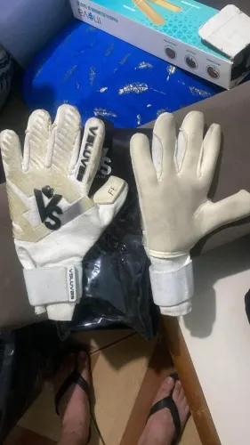 Luva de goleiro profissional