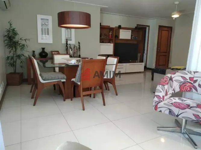 Imóvel à Venda com 3 quartos (1 suíte), 2 vagas, 113m² em Icaraí - Niterói - RJ