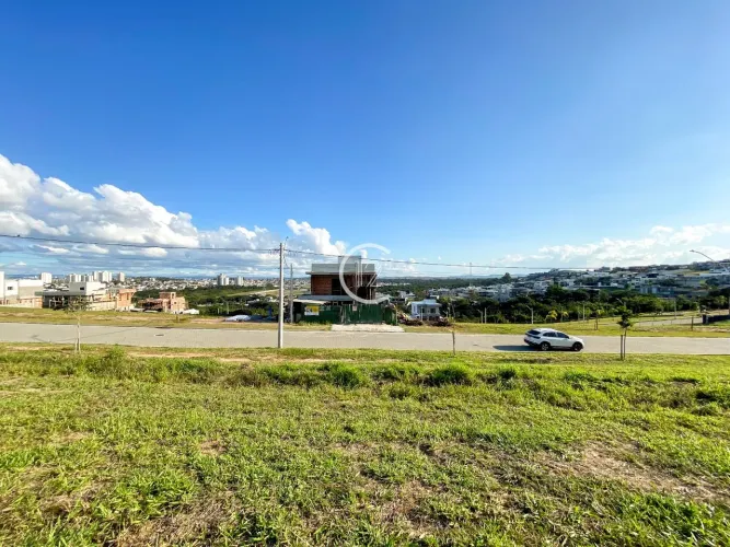 Terreno à venda com vista livre e permanente para a cidade, 330 m² por R$ 670.000 - Urbano