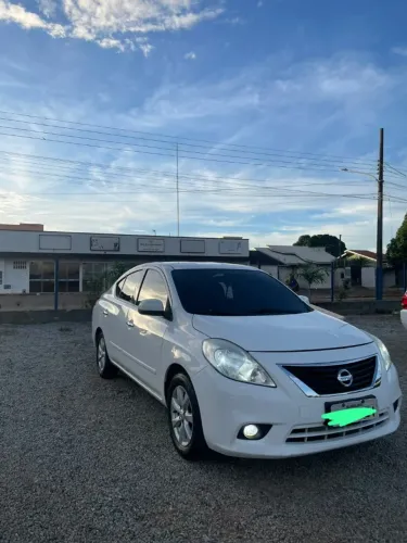 Nissan Versa SL 1.6 16V Flex Fuel 4P Mec. 2014