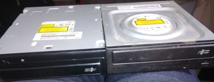 Leitor e gravador de CD/DVD RW