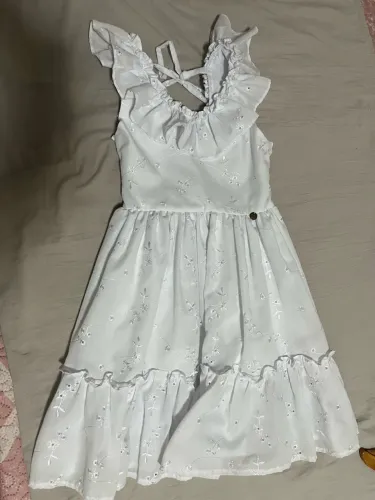 Vestidos usado poucas vezes