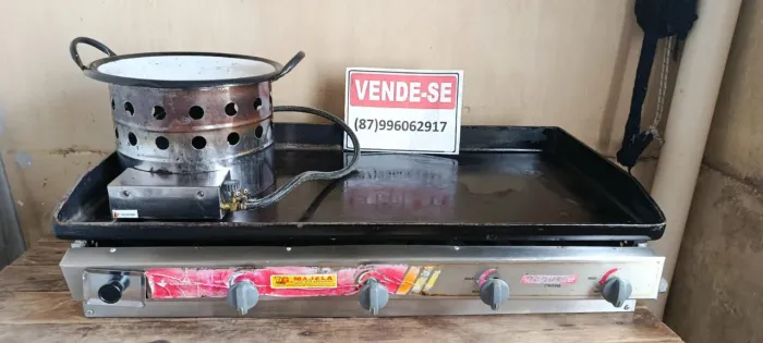 chapa profissional e fritadeira a gás em perfeito estado de conservação