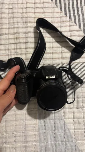 Vendo câmera fotográfica Nikon Coolpix L820