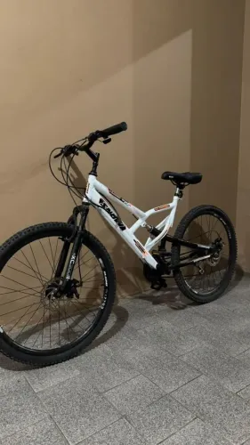 Bicicleta Colli XC300 Aro 26 Shimano