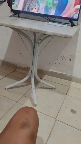 Vendo mesa de mármore .