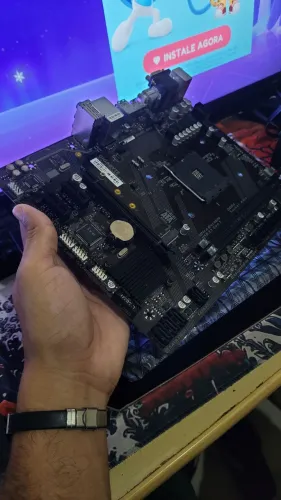 placa mãe gigabyte a320m AM4 